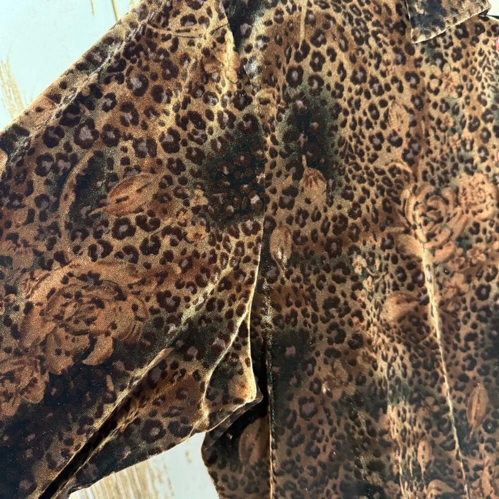 Impressions, Velvety Brown Leopard Print Floral Button Down Shirt. Size 1X. - Picture 2 of 5
